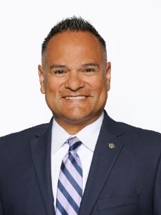 Headshot of Manuel Salazar