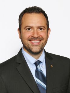 Headshot of Ryan Struski