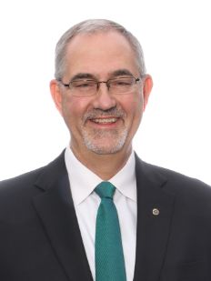 Headshot of Tom Stringfellow