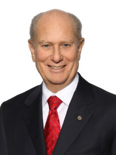 Headshot of Vance Arnold