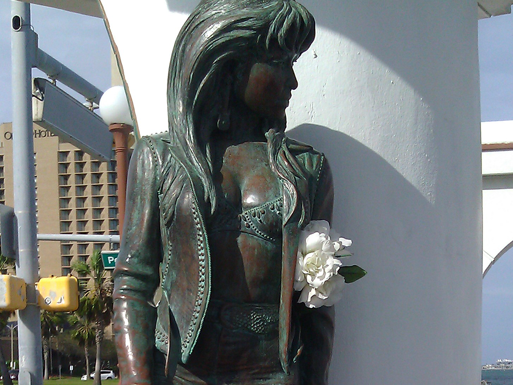 Selena Memorial Seawall
